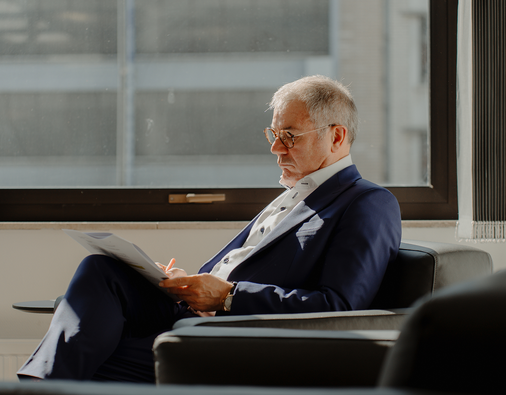 Invité préparant un podcast